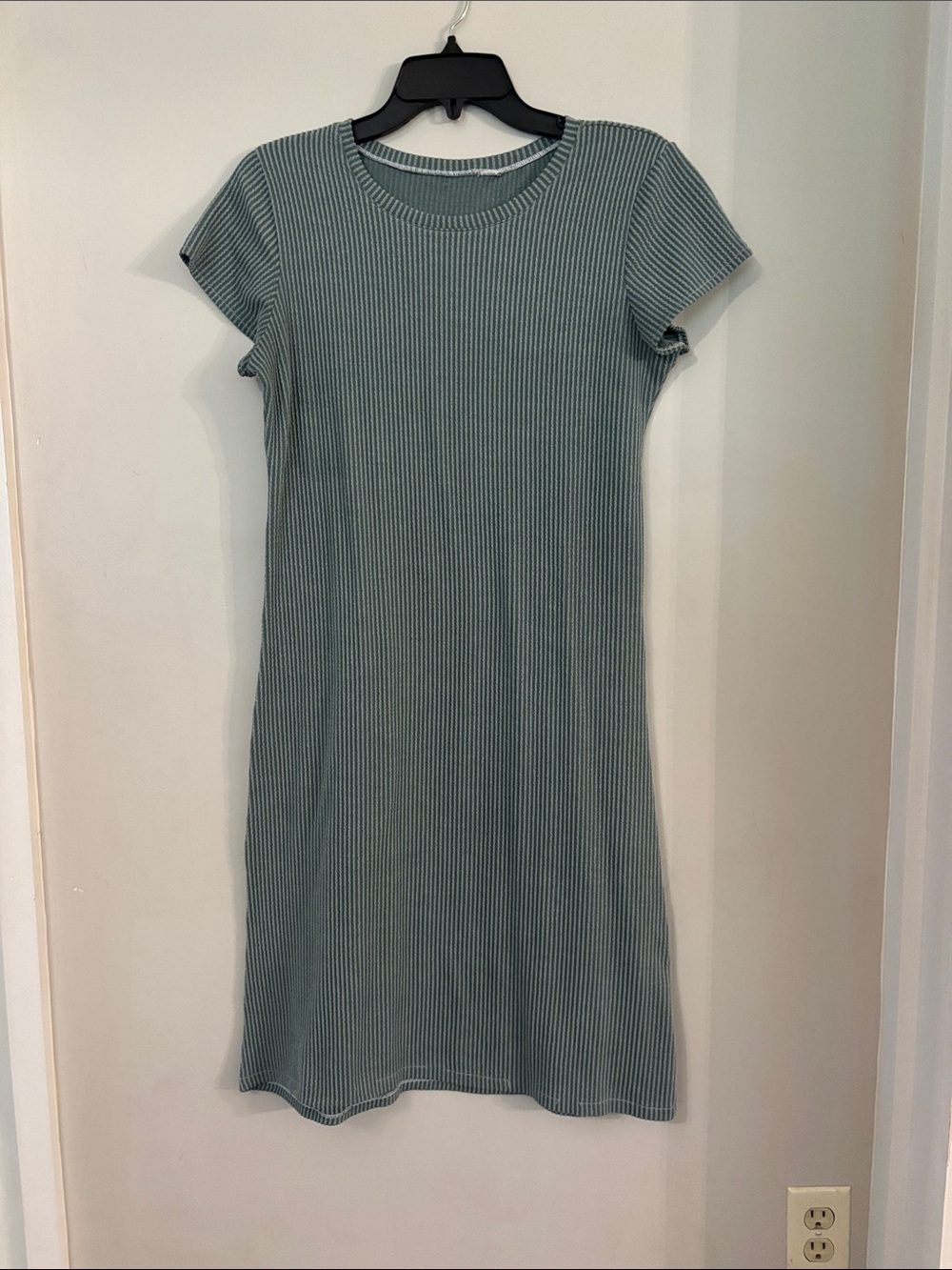 Ribbed Short-Sleeve Knit Dress in Sage Green